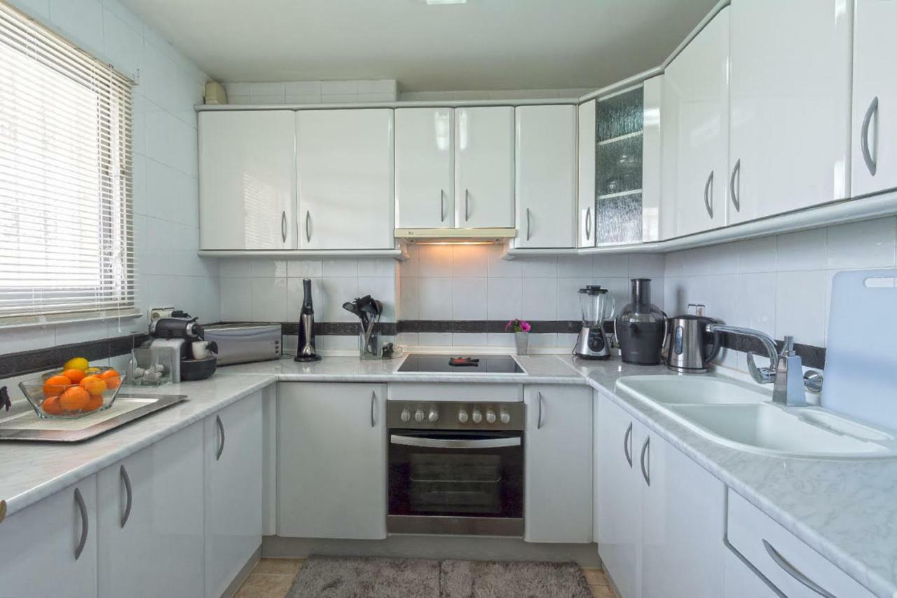 Apartment Next To The Beach Порталс Ноус Екстериор снимка